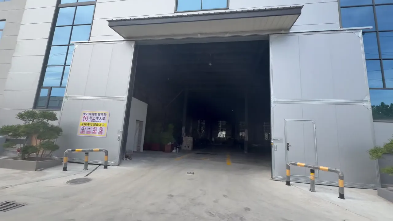 Hongxin Sports factory main entrance - steel structure gate with office building facade